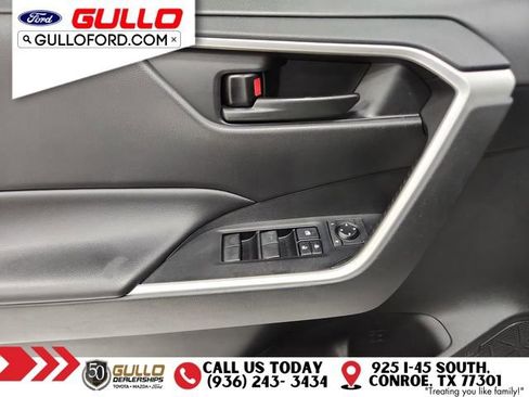 Used 2021 Toyota RAV4 LE image 18