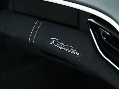 Certified 2025 Ferrari Roma Spider RWD image 22