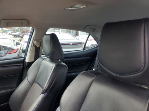 Used 2018 Toyota Corolla L image 16