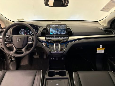 New 2026 Honda Odyssey Touring image 16