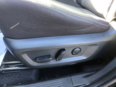 Used 2021 Nissan Rogue SV image 26