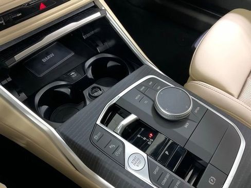 Certified 2025 BMW 330i xDrive Sedan w/ Premium Package AWD/4WD image 18