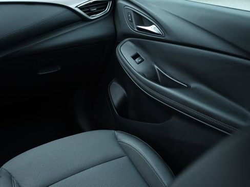 Used 2023 Buick Encore GX Select w/ Sport Touring Package image 22