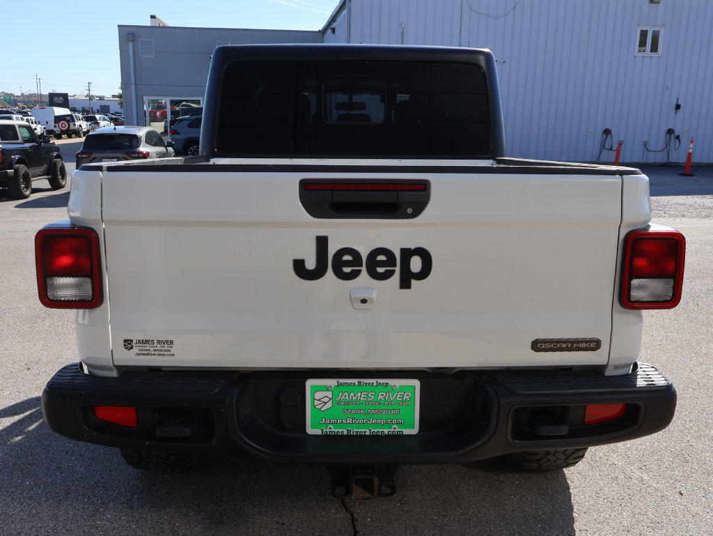 Used 2023 Jeep Gladiator Sport AWD/4WD image 4
