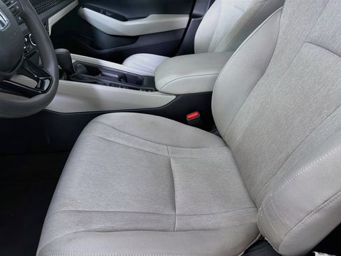 Used 2023 Honda Accord EX image 13