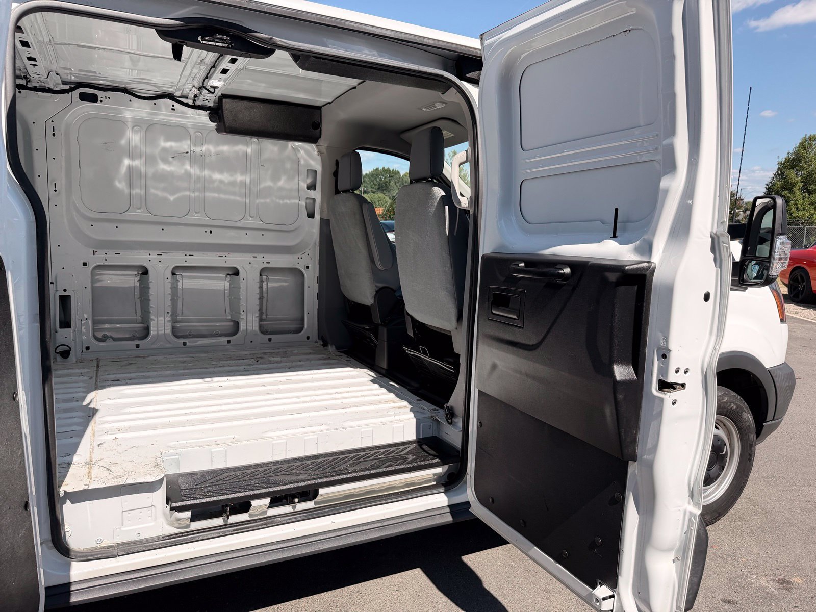 Used 2018 Ford Transit 150 130 Low Roof RWD image 17