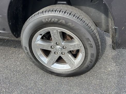 Used 2017 RAM 1500 Express image 14