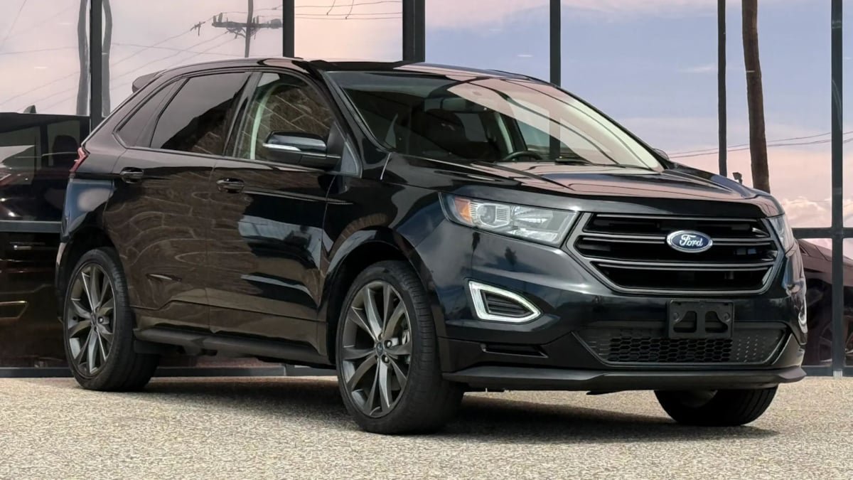 Used 2017 Ford Edge Sport w/ Technology Package AWD/4WD image 18
