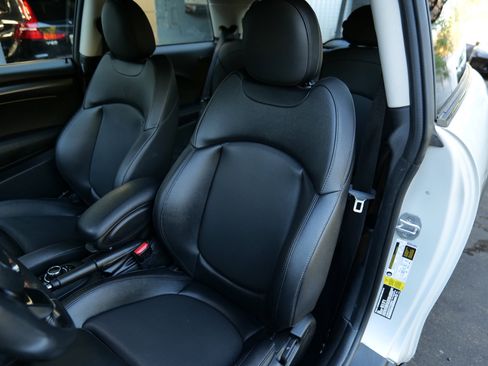 Used 2023 MINI Cooper S image 19