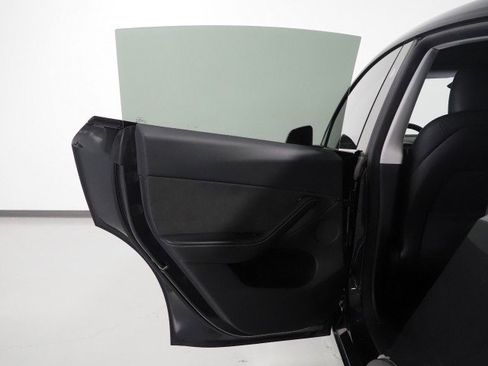 Used 2024 Tesla Model Y Long Range image 53