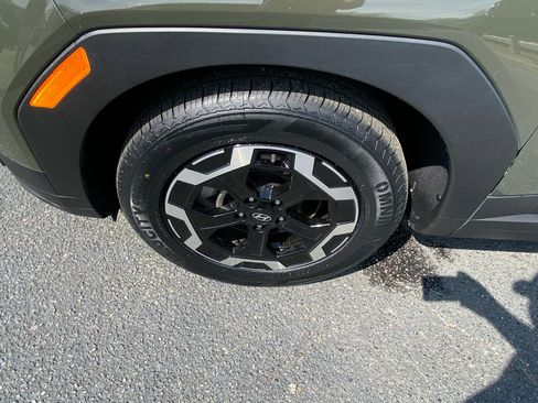 Used 2025 Hyundai Santa Fe SEL w/ Tow & Go Package image 13