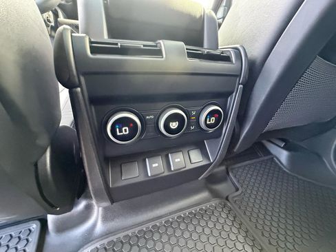 Used 2023 Land Rover Defender 110 X-Dynamic SE AWD/4WD image 31