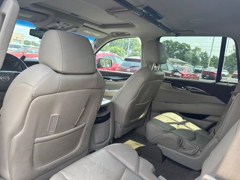 Used 2015 Cadillac Escalade Luxury AWD/4WD image 11
