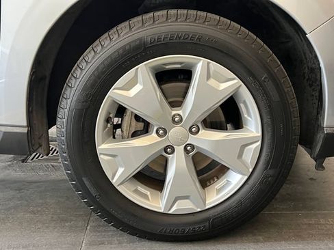 Used 2015 Subaru Forester 2.5i Premium w/ All-Weather Package AWD/4WD image 12