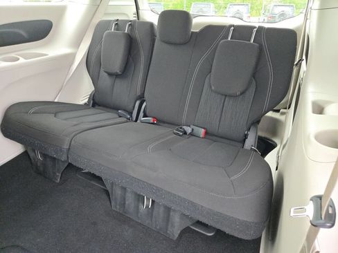 Certified 2023 Chrysler Voyager LX FWD image 21