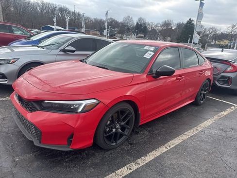 Used 2025 Honda Civic Sport image 3
