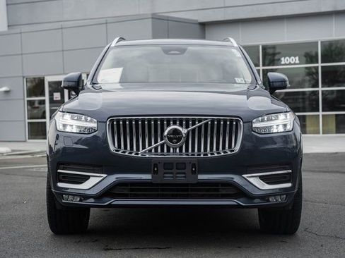 Used 2024 Volvo XC90 B6 Plus w/ Protection Package image 2