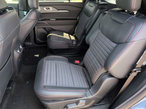 Used 2026 Ford Explorer ST-Line w/ ST-Line Street Pack RWD image 30