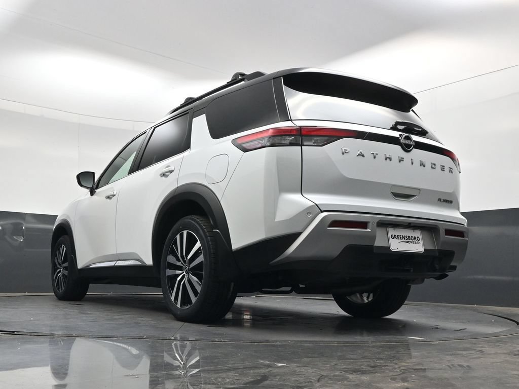Used 2025 Nissan Pathfinder Platinum FWD image 42