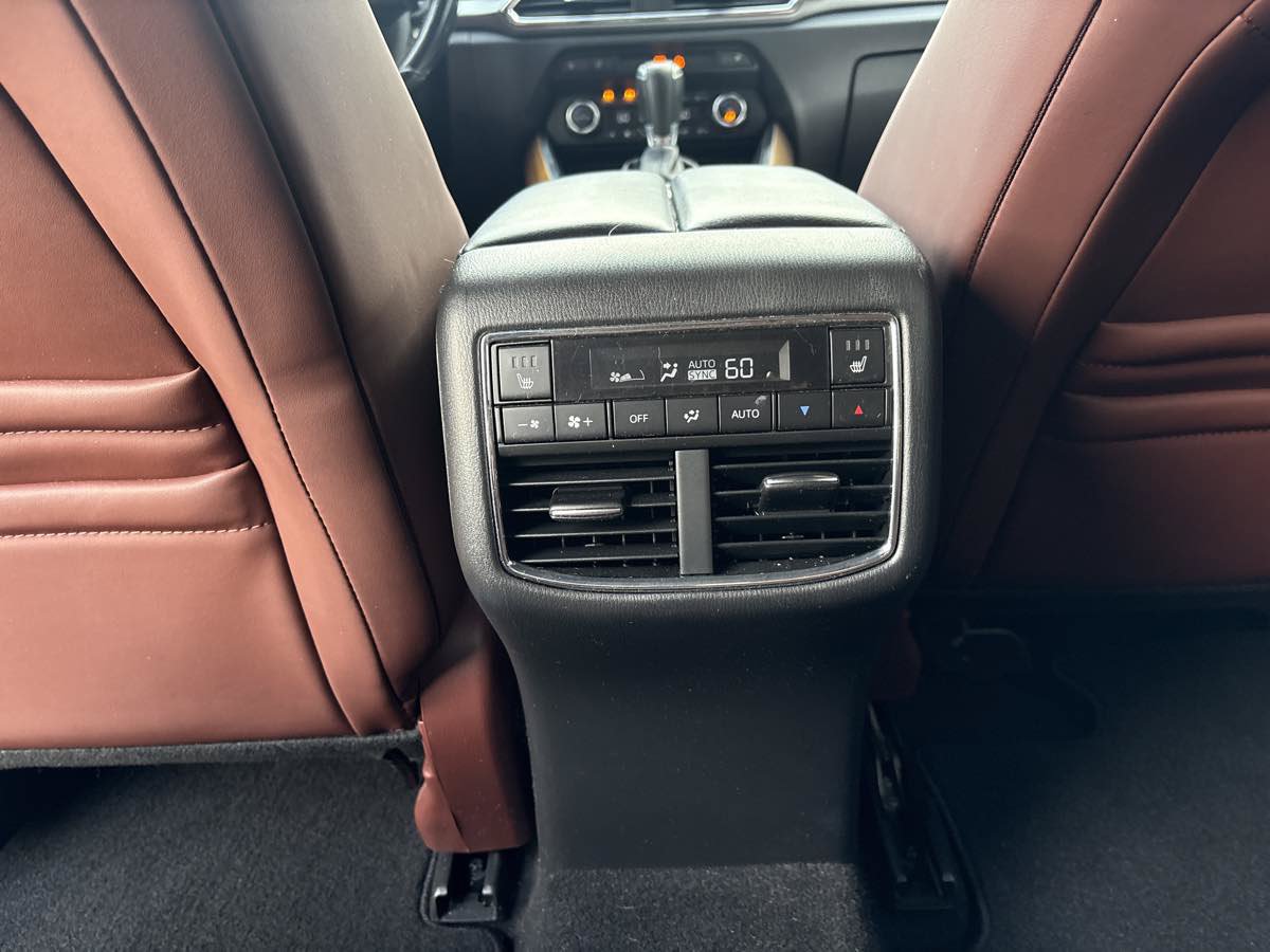 Used 2018 MAZDA CX-9 Signature AWD/4WD image 16