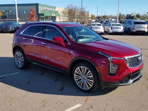 Certified 2024 Cadillac XT4 Premium Luxury image 2
