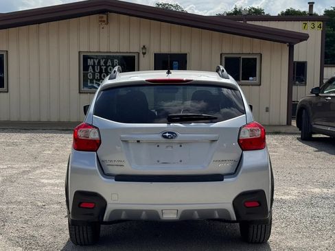 Used 2017 Subaru Crosstrek 2.0i Premium w/ Moonroof Package AWD/4WD image 9