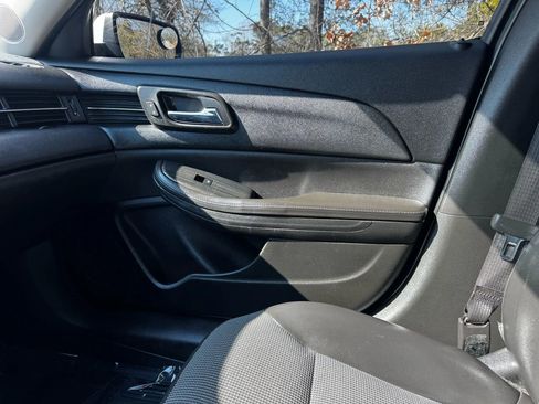 Used 2015 Chevrolet Malibu LT image 7