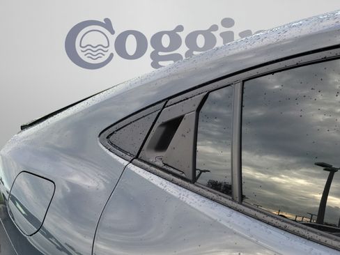 Used 2026 Toyota Prius Plug-In Hybrid FWD image 18