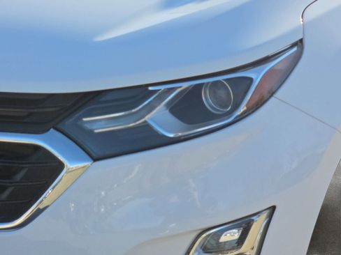 Used 2020 Chevrolet Equinox LS w/ LS Convenience Package image 28