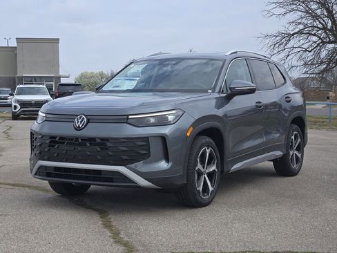 New 2026 Volkswagen Tiguan SE AWD/4WD image 2
