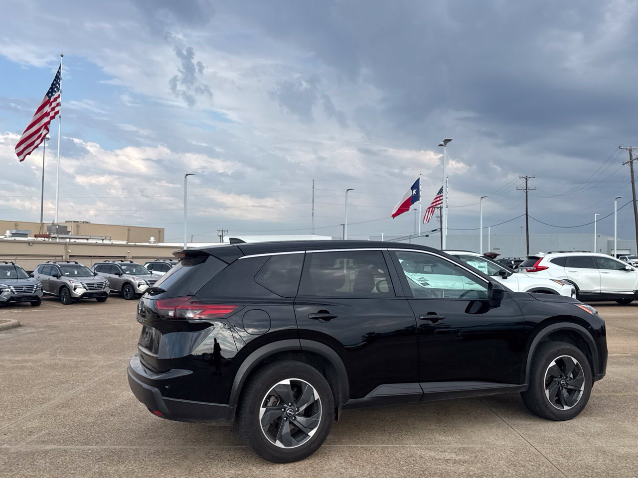 Certified 2025 Nissan Rogue SV FWD image 26