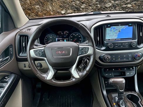 Used 2018 GMC Canyon SLT w/ Driver Alert Package image 5
