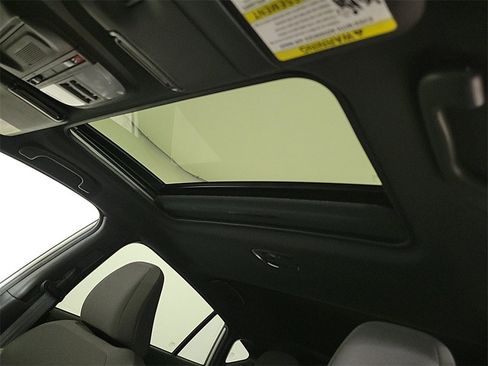 Used 2024 Subaru Crosstrek 2.5i Sport image 12