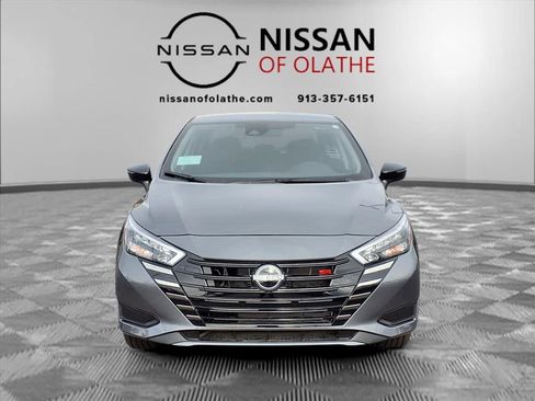 New 2025 Nissan Versa SR w/ Trunk Package FWD image 31