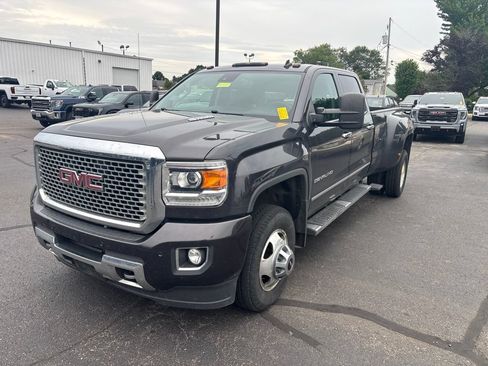 Used 2015 GMC Sierra 3500 Denali w/ Duramax Plus Package AWD/4WD image 2