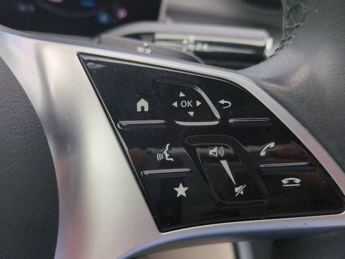 Used 2025 Mercedes-Benz C 300 Sedan image 23