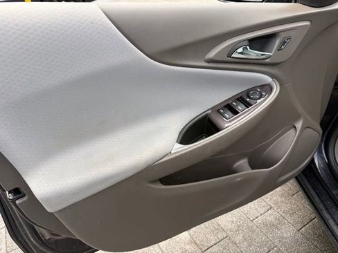 Used 2023 Chevrolet Malibu LT image 9