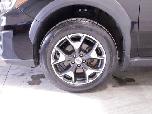 Used 2018 Subaru Crosstrek 2.0i Premium w/ Eyesight System image 10