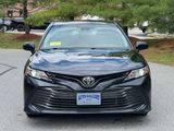 Used 2018 Toyota Camry LE image 2
