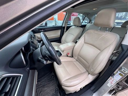 Used 2017 Subaru Legacy 2.5i Limited image 9