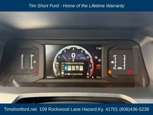 Used 2025 Toyota 4Runner SR5 AWD/4WD image 11