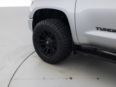 Used 2015 Toyota Tundra SR5 w/ SR5 Upgrade Package image 18
