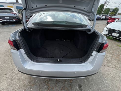 Used 2025 Nissan Versa SV FWD image 36