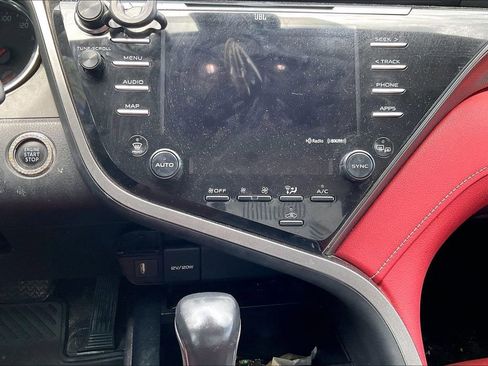 Used 2020 Toyota Camry XSE w/ Navigation Package FWD image 26