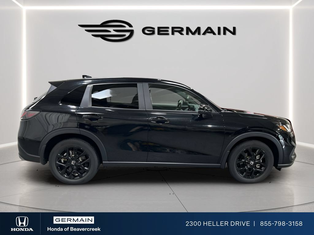 Used 2024 Honda HR-V Sport image 9