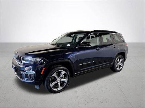 Certified 2023 Jeep Grand Cherokee 4WD 4xe w/ Luxury Tech Group II image 2