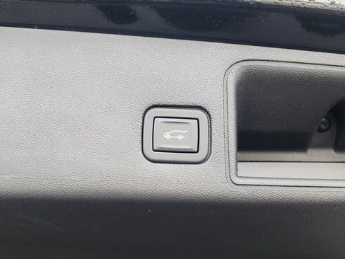 Used 2023 GMC Terrain SLT w/ Elevation Edition FWD image 24