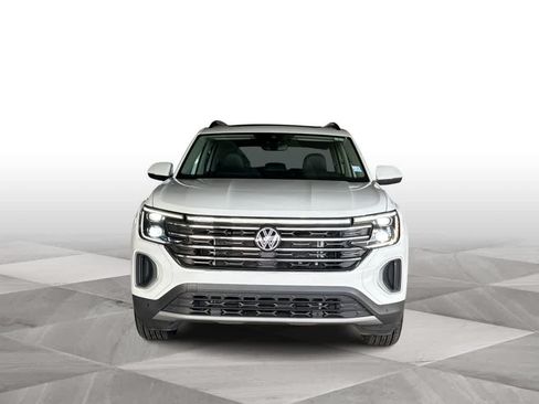 Certified 2024 Volkswagen Atlas SE FWD image 3