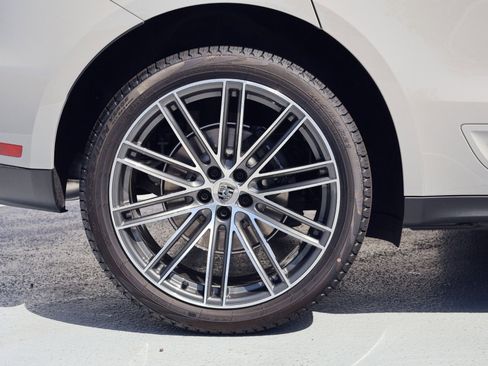 New 2026 Porsche Macan AWD/4WD image 25