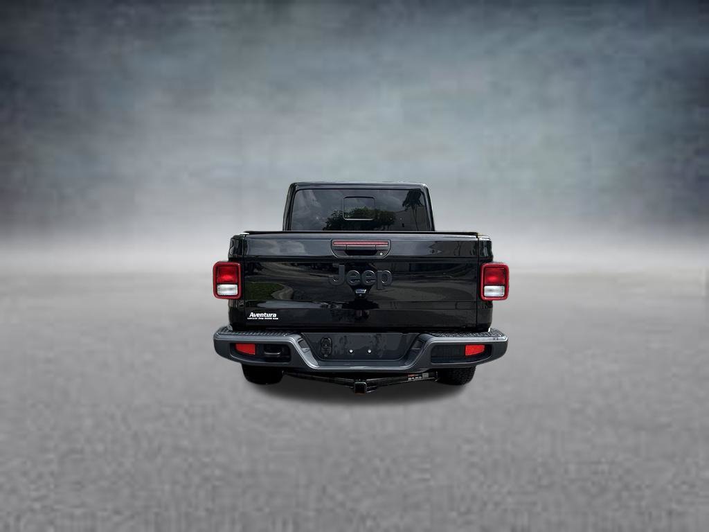 Certified 2024 Jeep Gladiator Sport AWD/4WD image 6